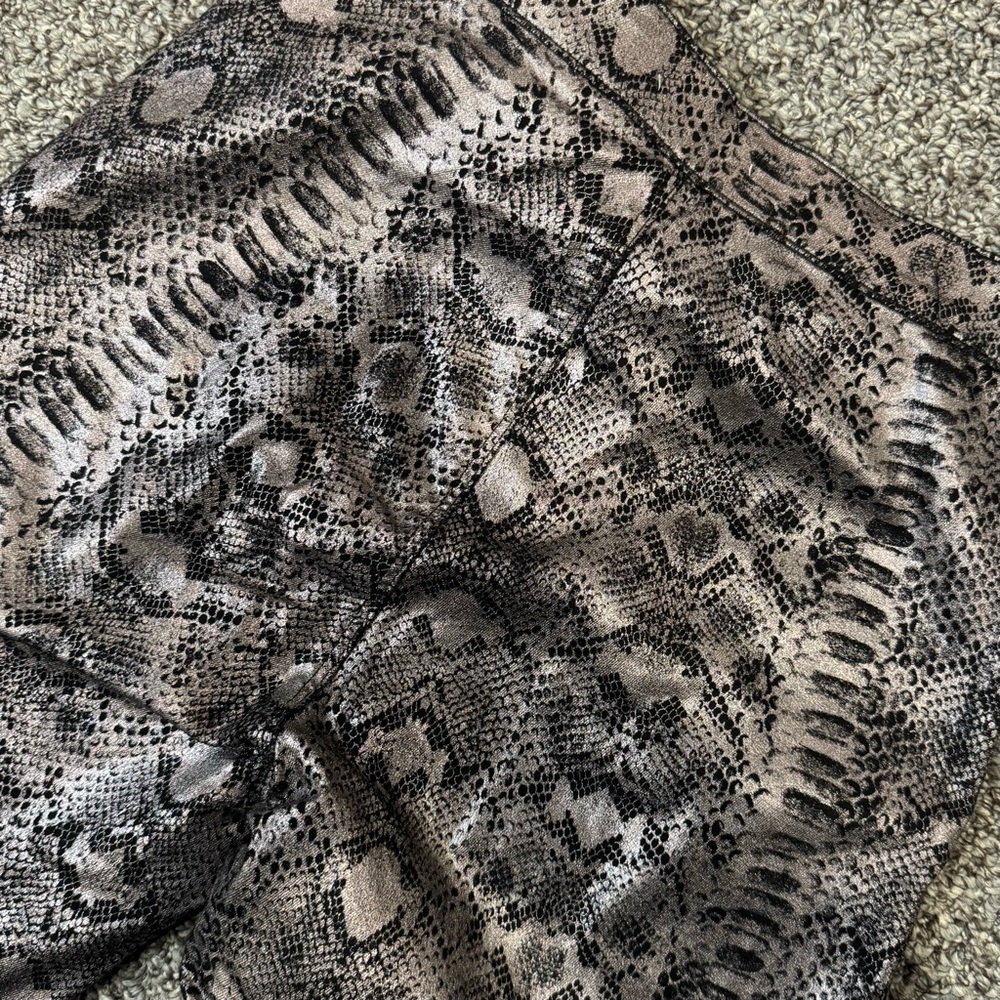 Forever 21 Snake Print Metallic Flare Pants - Picture 6 of 8